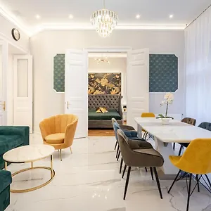 Premium Art Deco At Broadway // 4bdr & 3br , Budapest Hungary